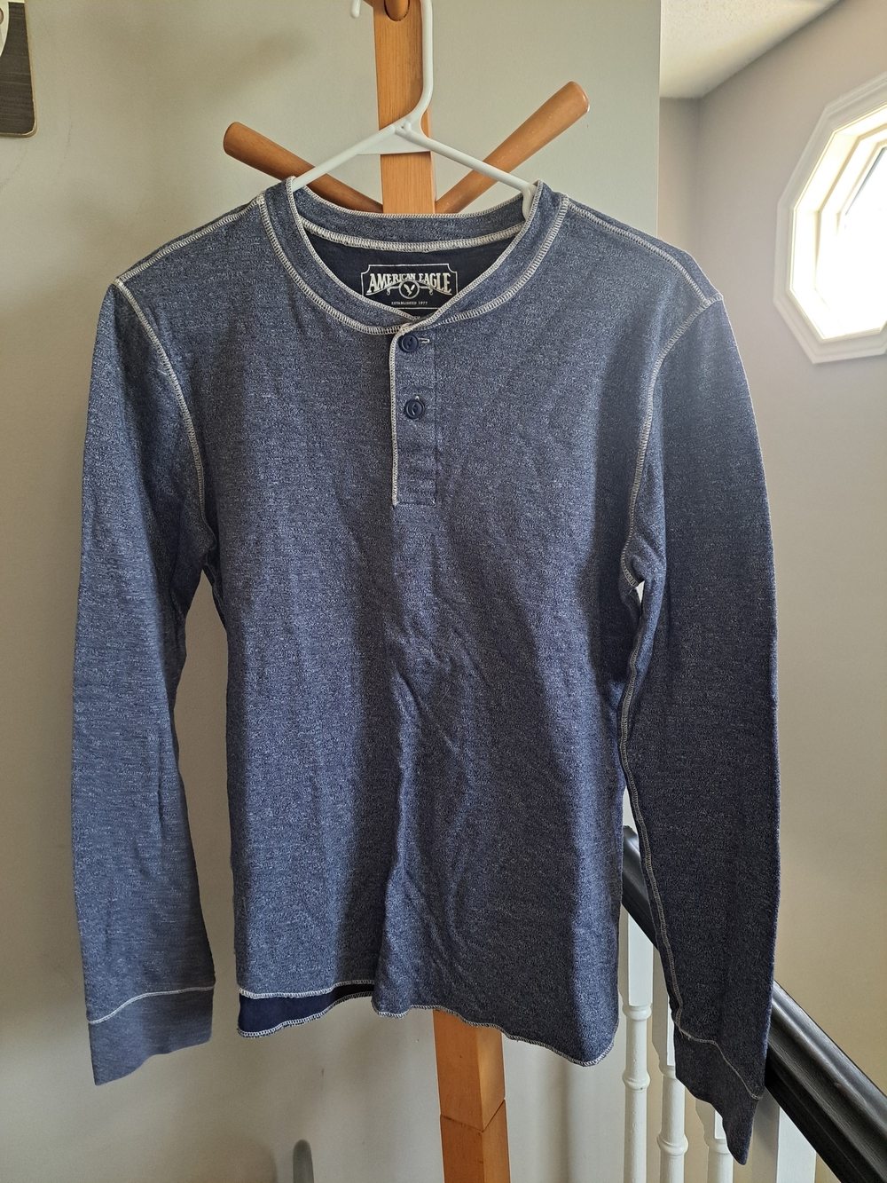 American Eagle Outfitters Men's Long Sleeve Henley in Navy Blue